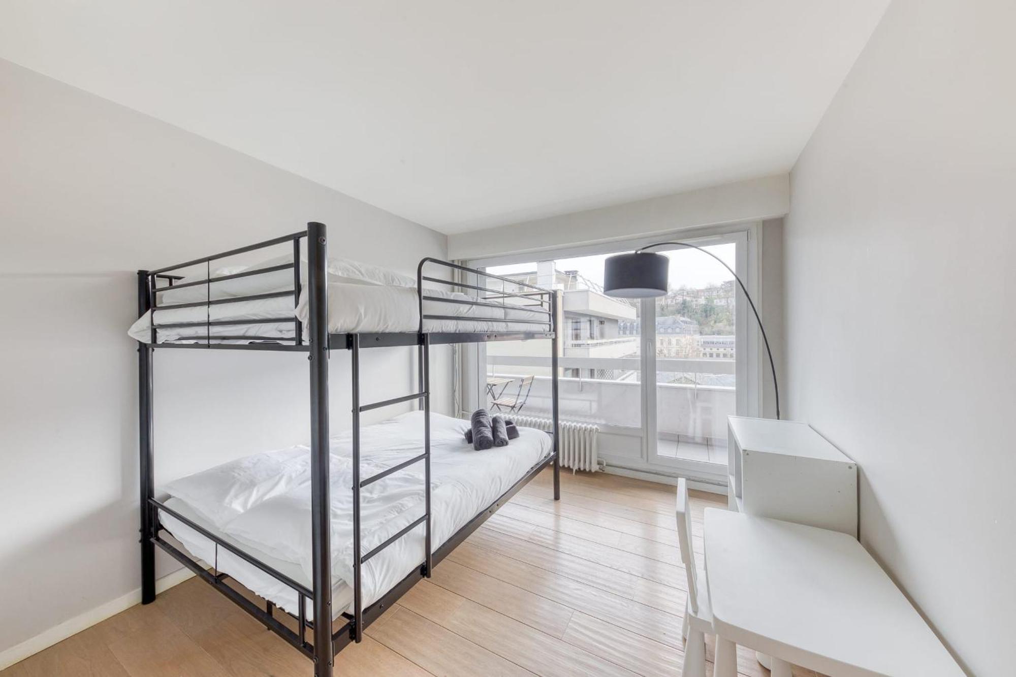 Grand Appartement Spacieux - Proche Paris Sevres Exterior photo